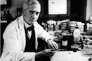 Fleming working in Penicillin antibiotic laboratory