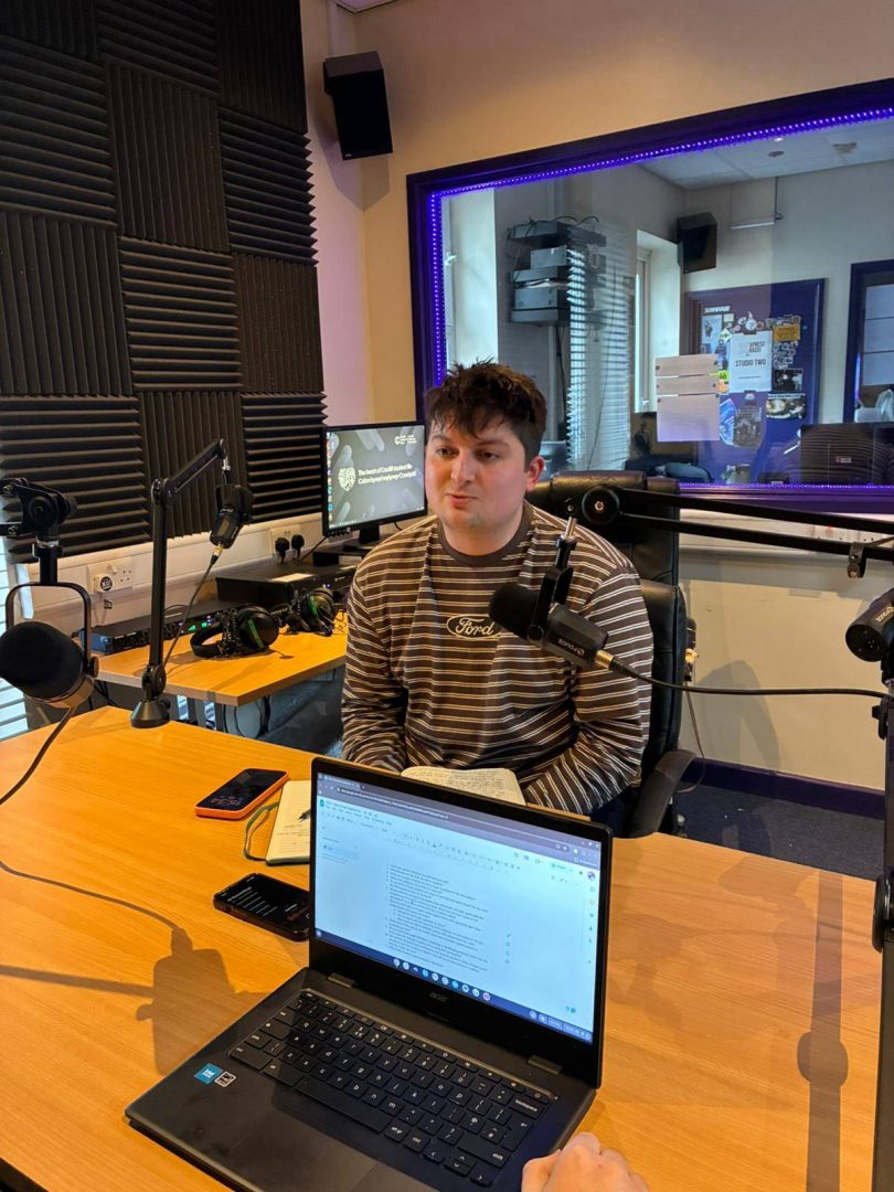 Deio Owen is interviwed by a member of Gair Rhydd