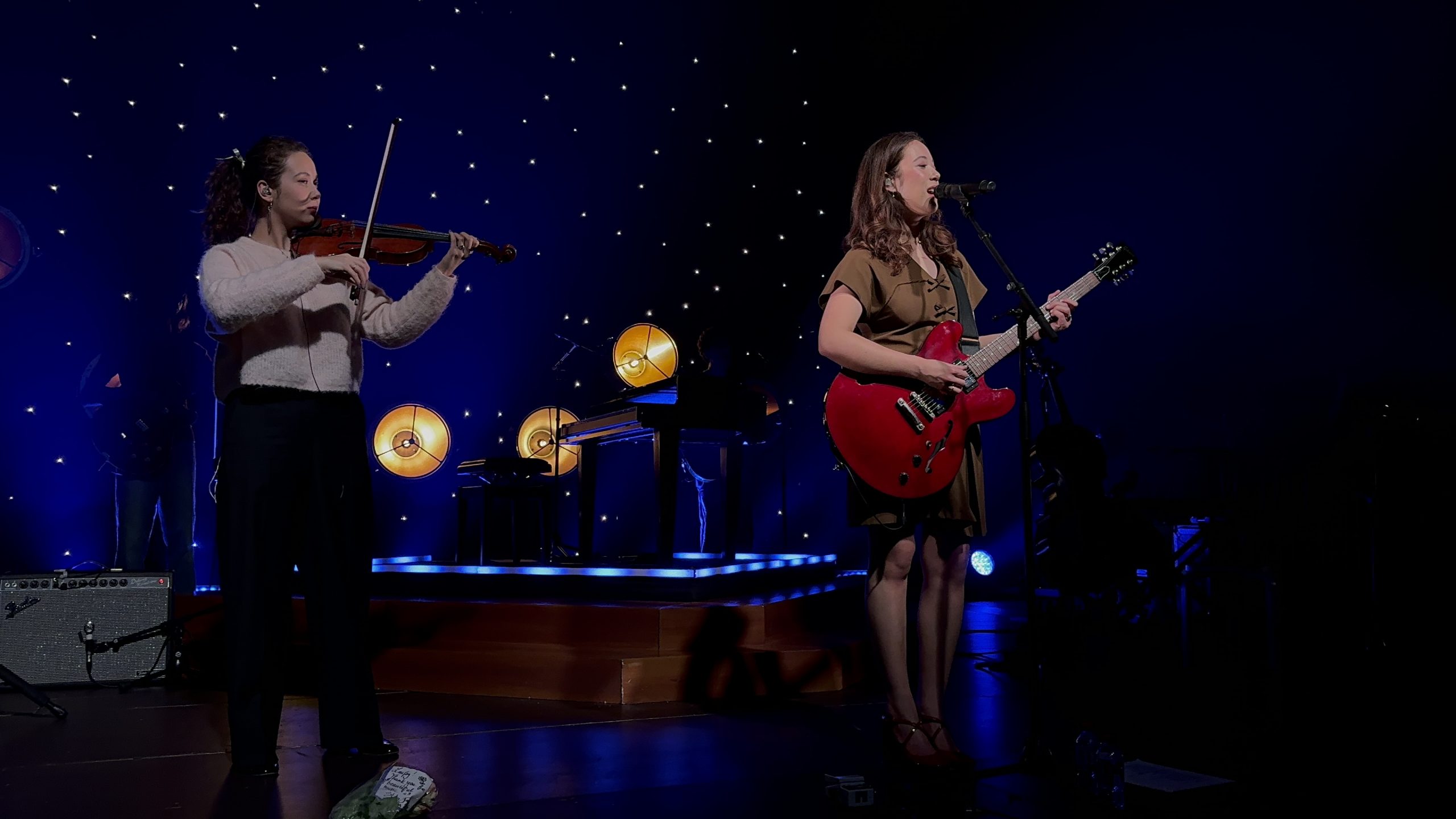 Icelandic Success Laufey Sells Out O2 With Only 2 Albums