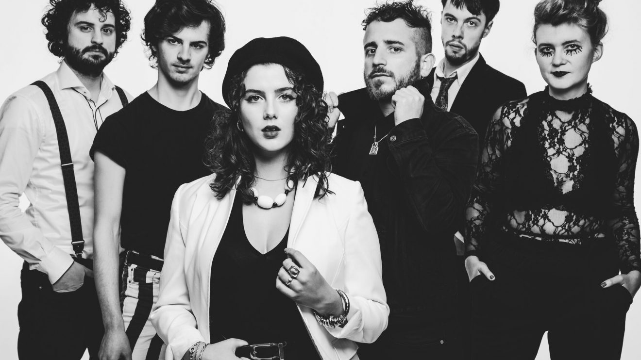 Interview Holy Moly and the Crackers Quench