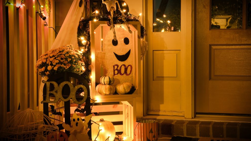 Golden Halloween decorations