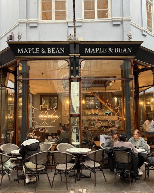 Maple and Bean cafe